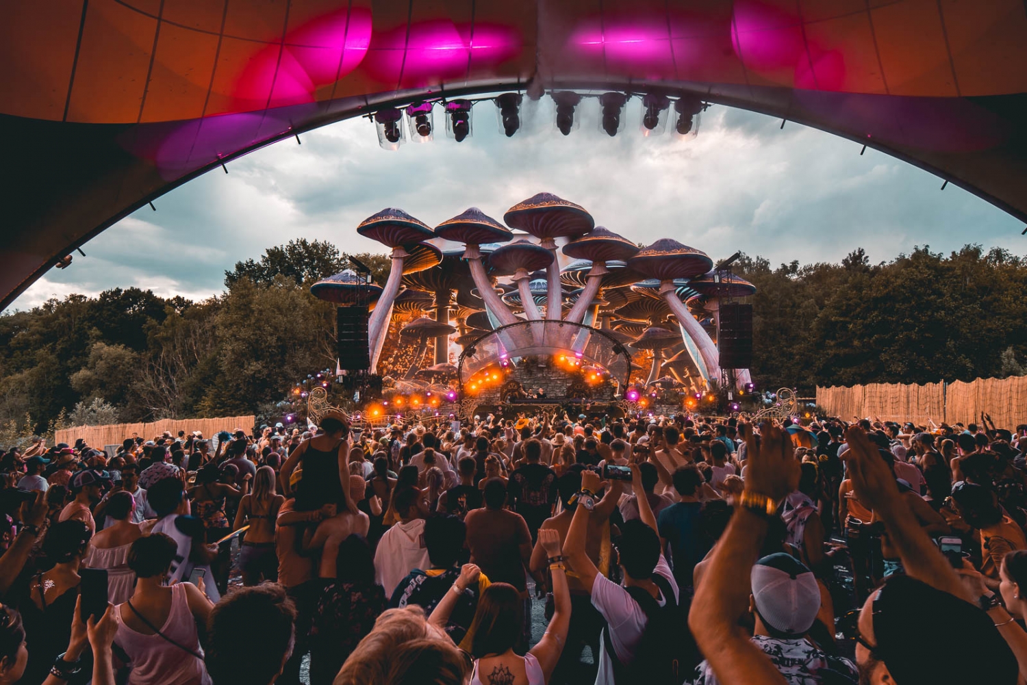 Tomorrowland Festival 2018 | The Story of Planaxis - Jones Around The World