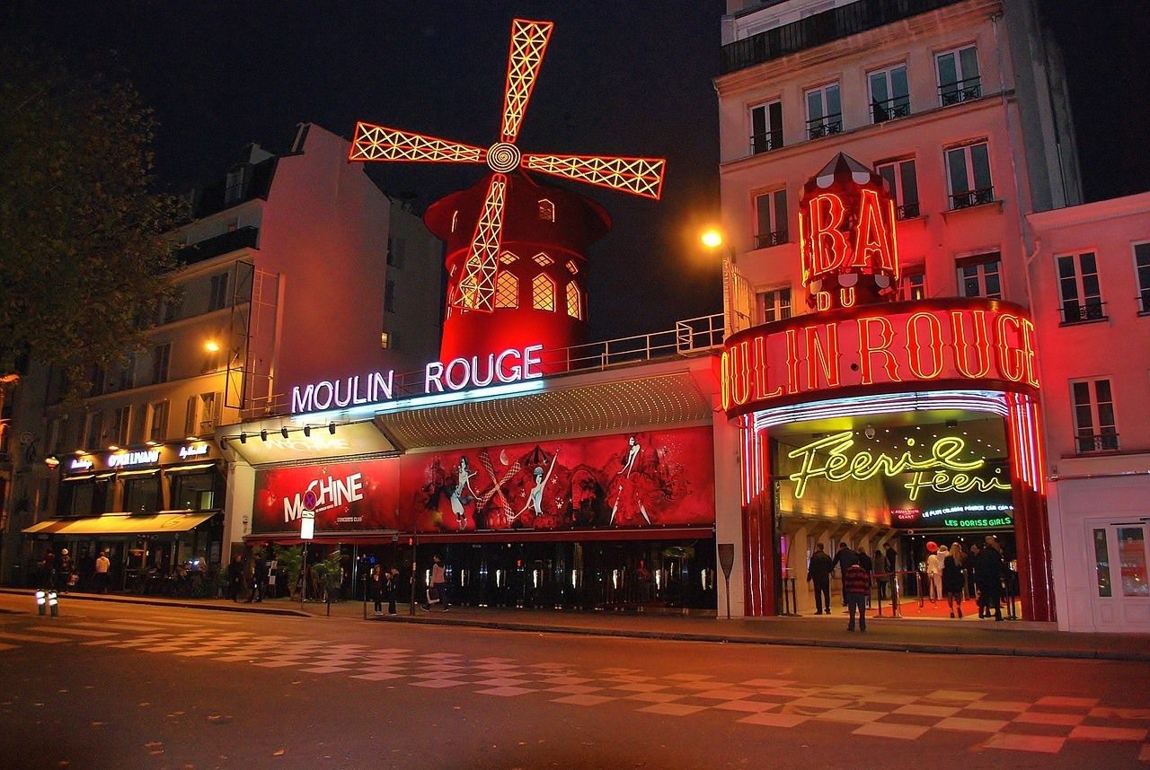 Moulin Rouge - Best Paris 4 Days Itinerary