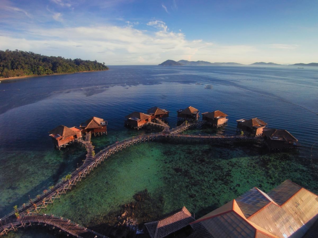 Top 19 Overwater Bungalows Malaysia For A Luxurious Getaway [2020]