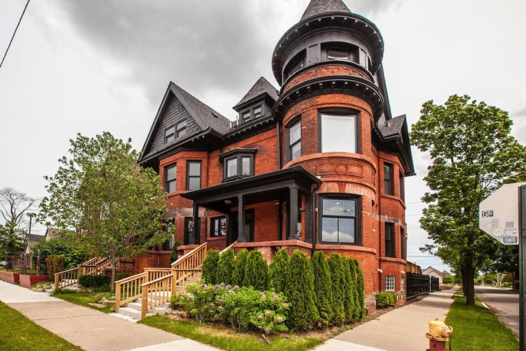 15 BEST AIRBNB DETROIT VACATION RENTALS (2020 Edition)