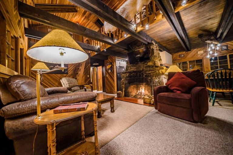 17 Best Airbnbs In Colorado For A Rocky Mountain Getaway (2022 Edition)