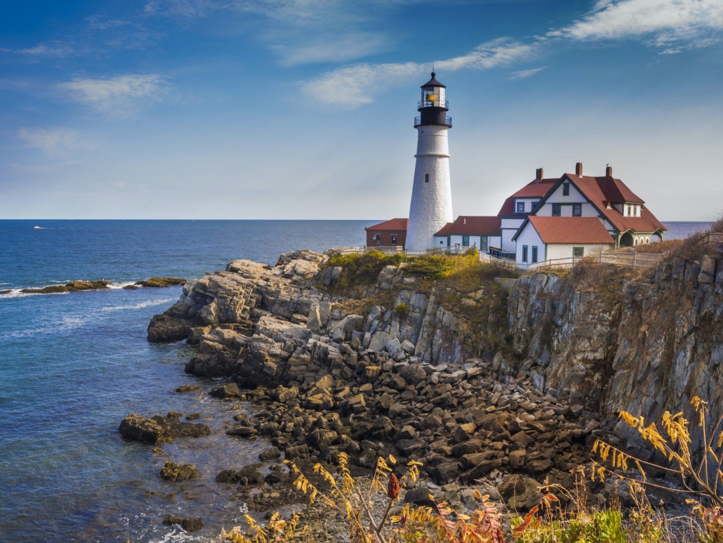 20 Amazing Airbnbs in Portland, Maine For an Ideal Getaway