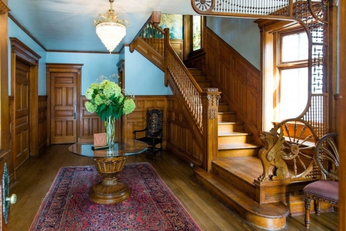 The 17 BEST Airbnb Buffalo NY Vacation Rentals & Homes [2020]