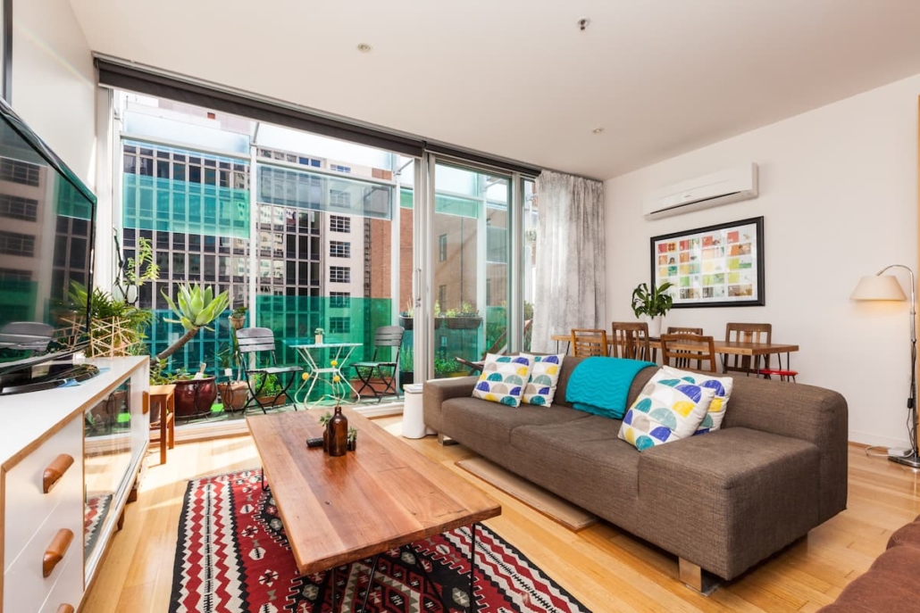 17 Best Airbnbs In Melbourne, Australia • CBD, St Kilda, Fitzory