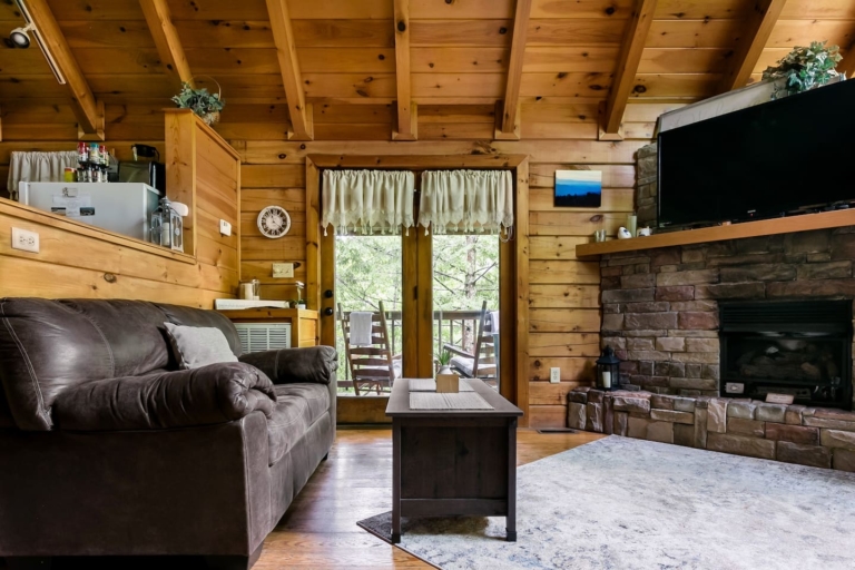 20 Best Airbnbs in Gatlinburg For A Great Smoky Mountains Trip