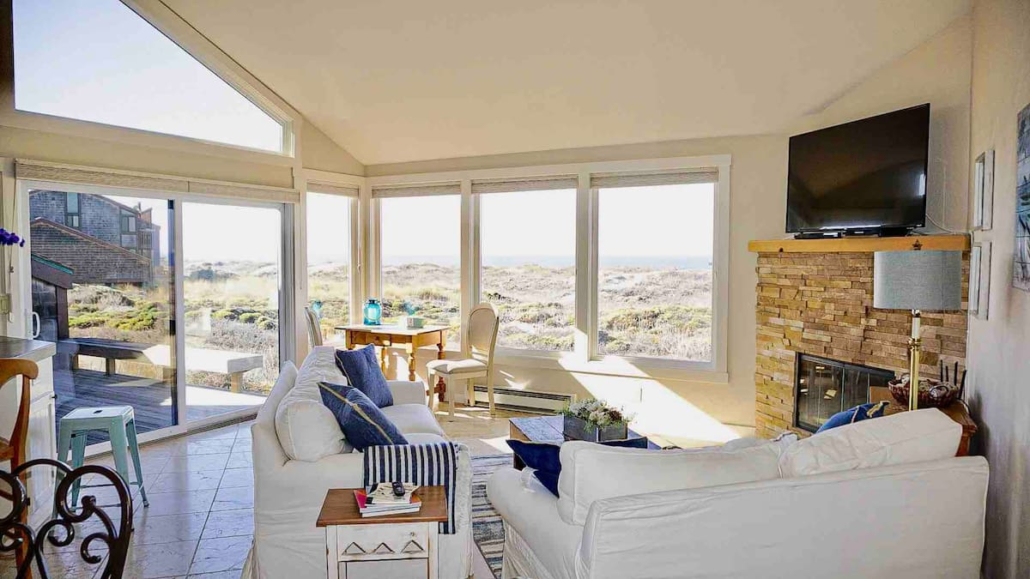 TOP 15 STUNNING AIRBNB MONTEREY VACATION RENTALS