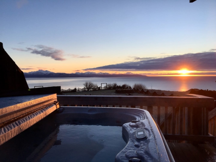 Best Of Airbnb Alaska | 14 STUNNING Cabins, Homes & Rentals