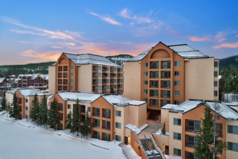 14 Best Airbnbs In Breckenridge, CO (Cool Cabins With Hot Tubs)