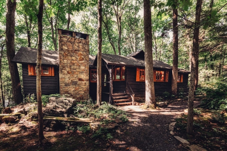 15 Best Airbnb Connecticut Rentals For Your Bucket List (2021)