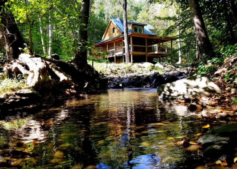 13 Best Airbnbs In Virginia, USA (Unique Cabins, Luxury Homes + More)