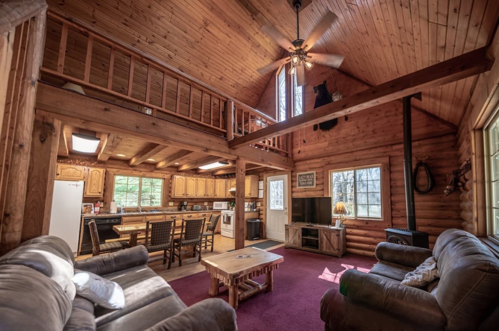 15 Best Airbnbs in Wisconsin Dells (Lake Delton, Cabins + More)