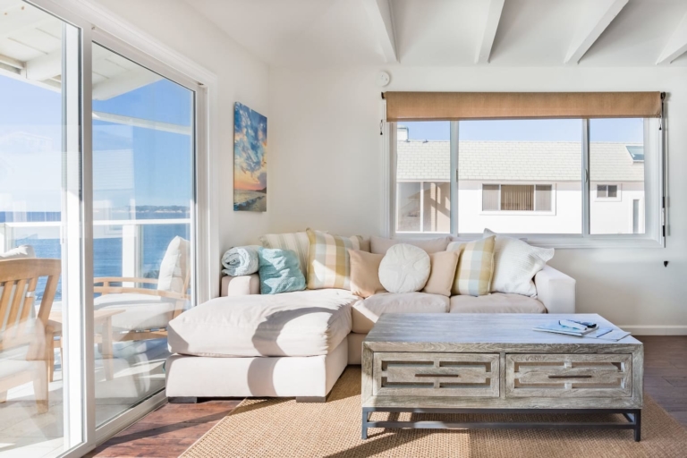 Top 11 Stylish & Best Airbnbs in Malibu, California (2021 Edition)