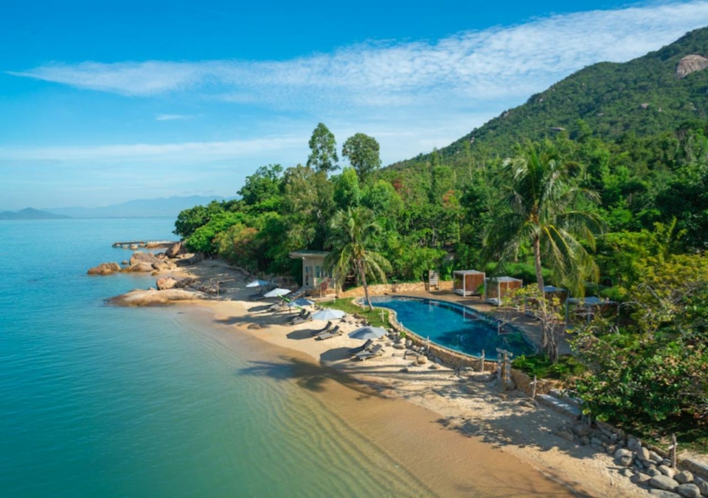 15 Best Beach Resorts In Vietnam To Stay In 2024 - Jones Around The World